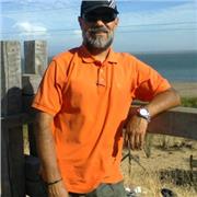 Profesor de Historia, Geografía y Ciencias Sociales dicta clases para personas de 12 años en adelante